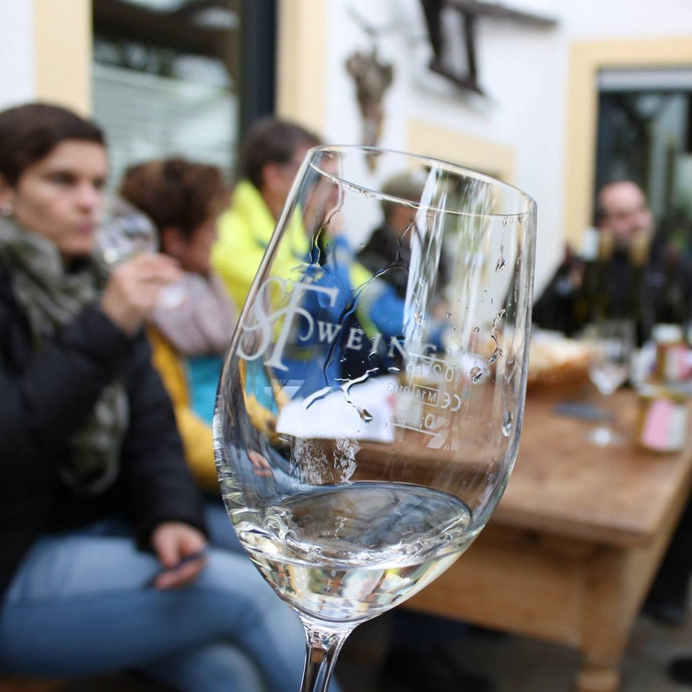 Terrasse geöffnet / Neue Termine für Weinproben buchbar